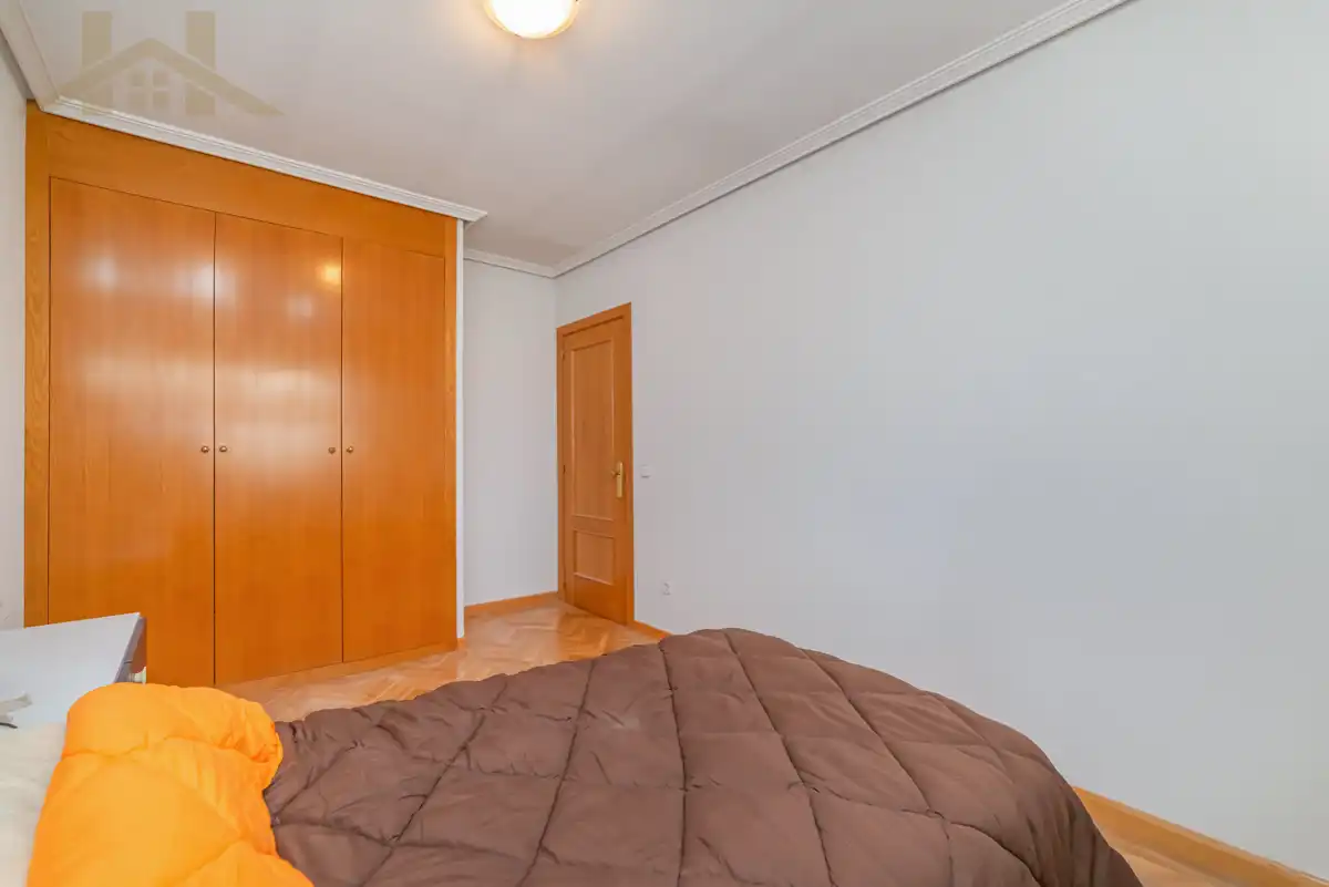 Dormitori de Casa adosada en venda en Villaviciosa de Odón amb Calefacció i Moblat