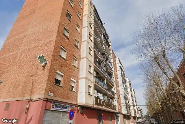 Außenansicht von Wohnung zum Verkauf in Sant Adrià de Besòs