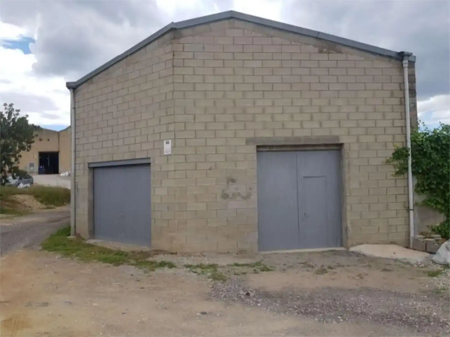 Außenansicht von Garage zur Miete in Benaguasil