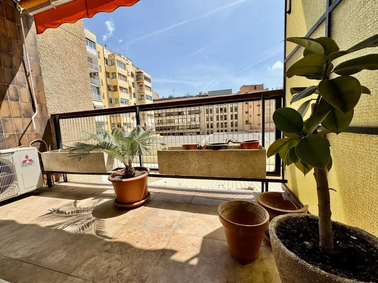 Terrasse von Wohnung zum Verkauf in Barcelona mit Klimaanlage, Heizung und Balkon