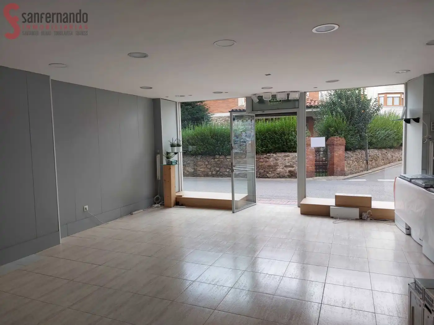 Local comercial en venda a Los Corrales de Buelna, imagen 4