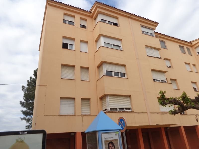 Vista exterior de Pis en venda en Banyoles amb Calefacció