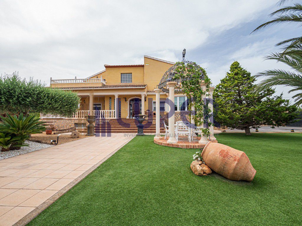 Vista exterior de Casa o xalet en venda en San Vicente del Raspeig / Sant Vicent del Raspeig
