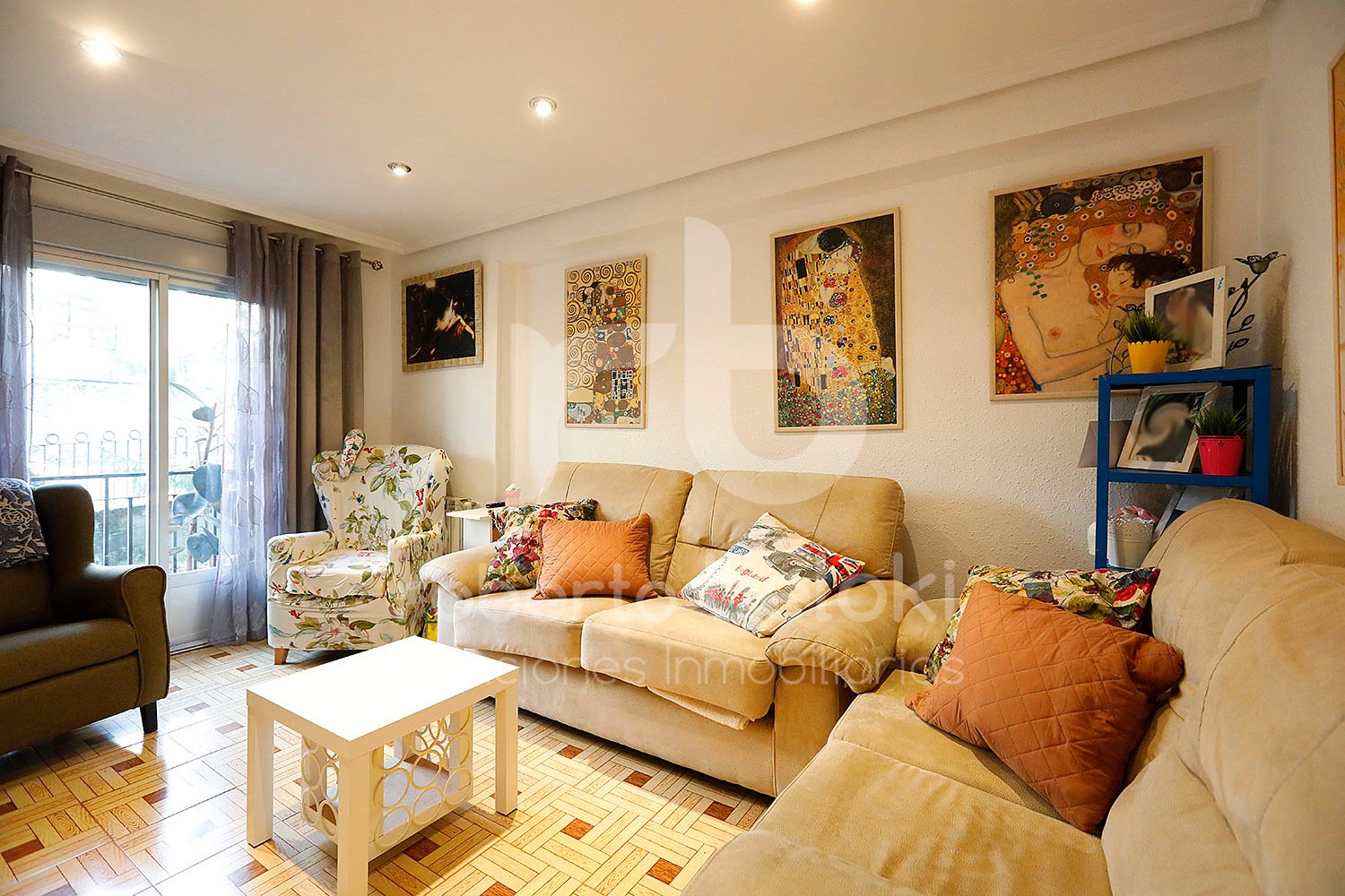 Living room of Flat for sale in Irun   with Heating and Balcony