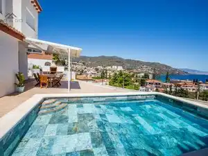 Piscina de Casa o xalet de lloguer en Almuñécar amb Aire condicionat, Jardí privat i Terrassa
