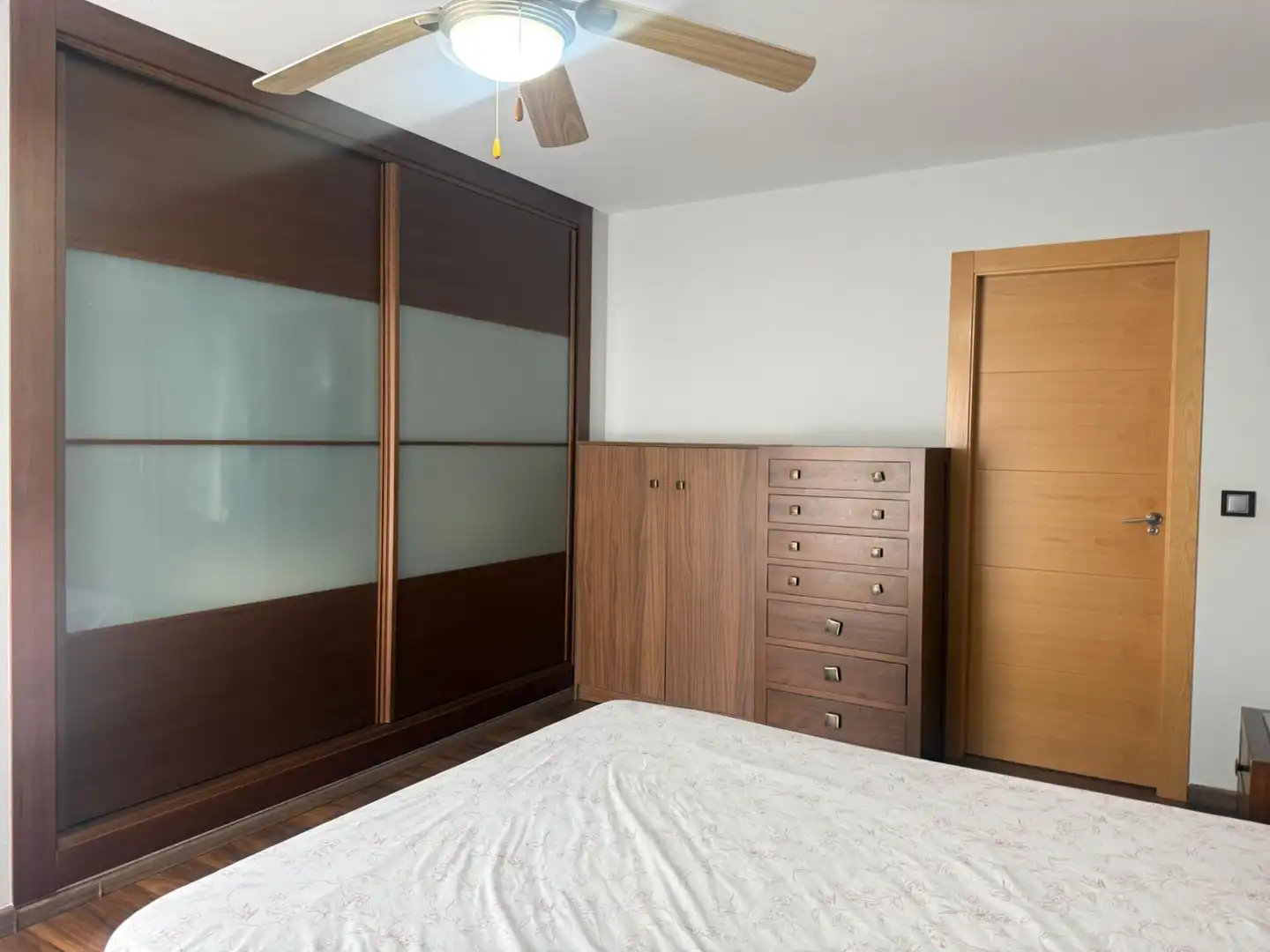 Schlafzimmer von Wohnung zur Miete in Águilas mit Klimaanlage, Parkett und Terrasse