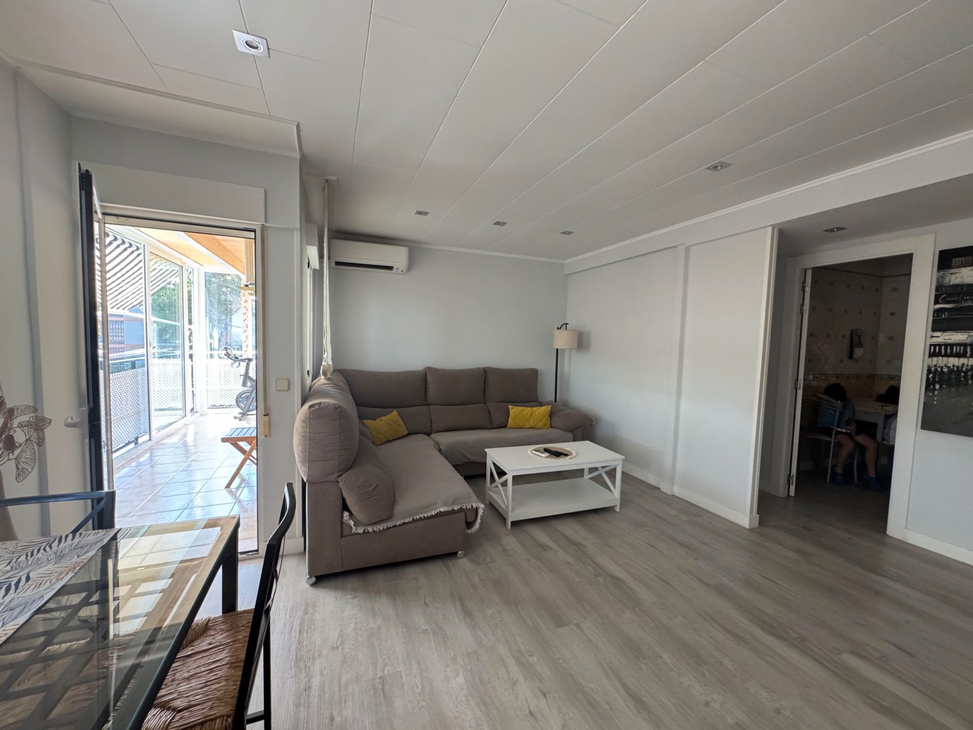 Living room of Flat for sale in El Escorial  with Heating, Terrace and Community pool