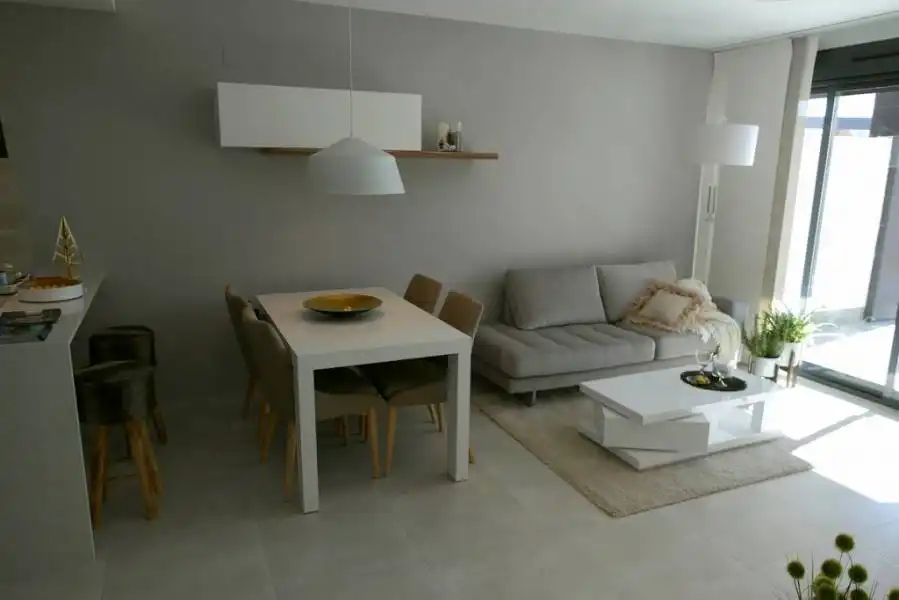 Bungalow con terraza en venta en El Raso, imagen 12
