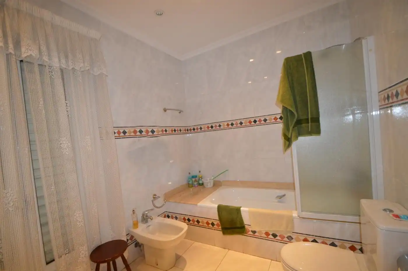 Bany de Casa o xalet en venda en Vinaròs amb Aire condicionat, Jardí privat i Terrassa