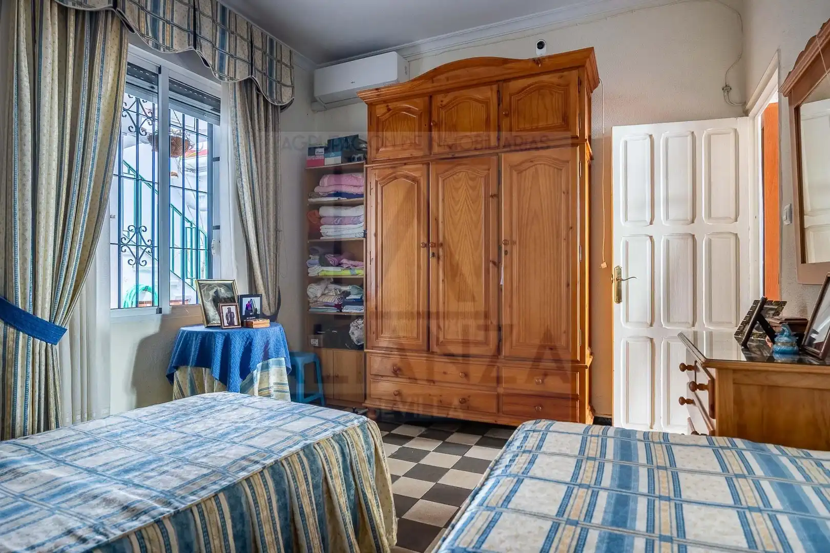 Habitación de Casa o chalet en venta en Sevilla