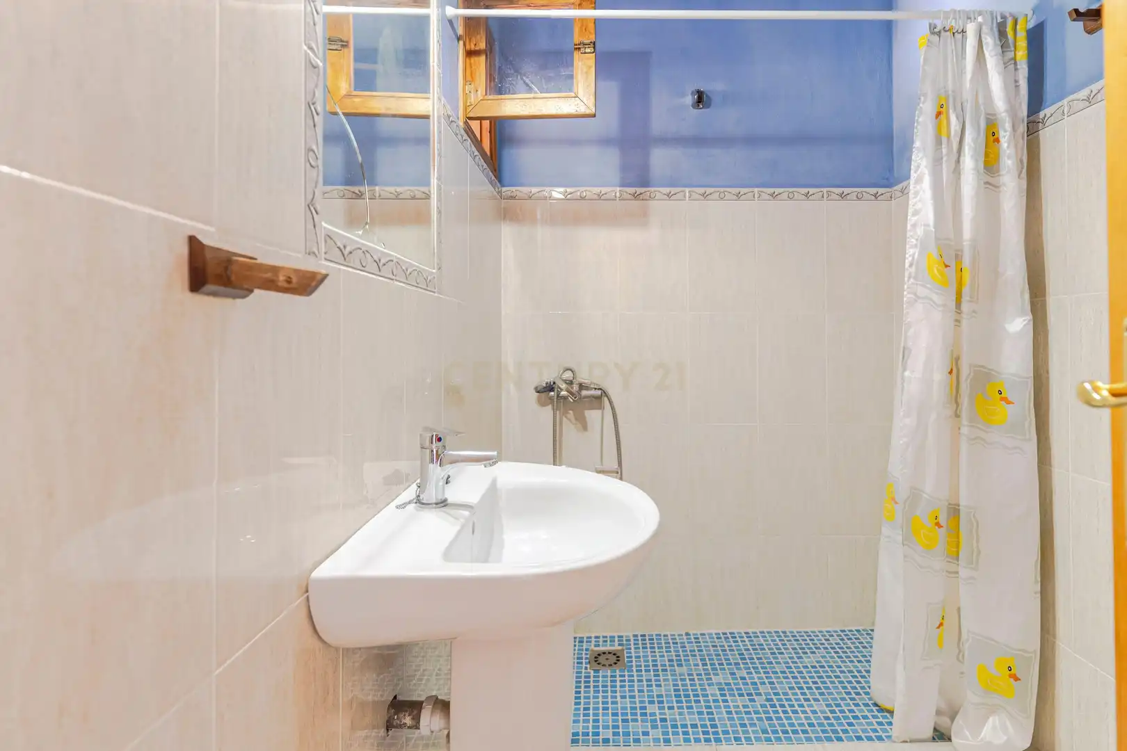 Bathroom of Houses for sale in Ítrabo  with Furnished and Jacuzzi