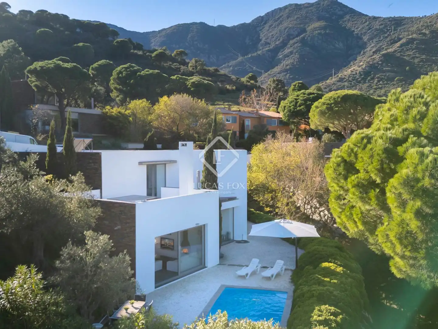 Vista exterior de Casa o xalet en venda en El Port de la Selva amb Calefacció, Jardí privat i Terrassa