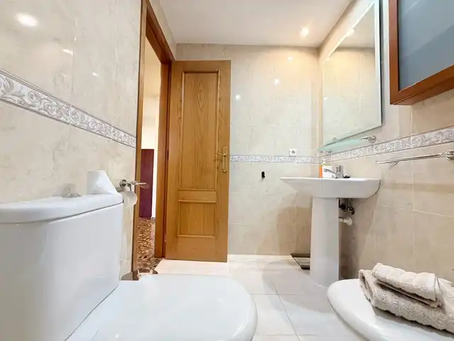 Baño de Piso en venta en Castellón de la Plana / Castelló de la Plana con Aire acondicionado, Calefacción y Terraza