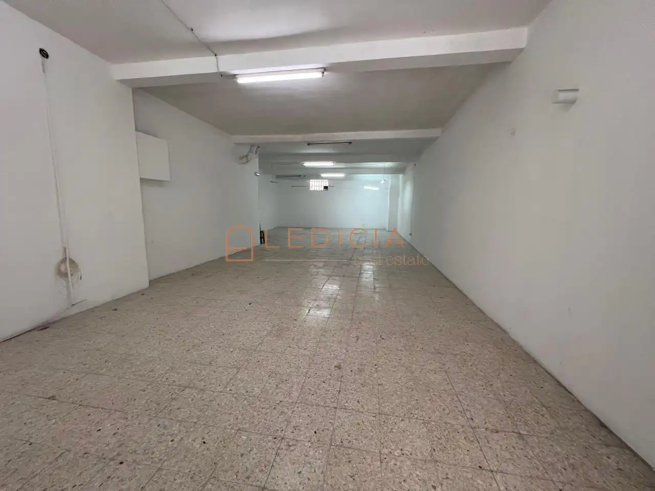 Commercial properties for rent in COLOMBIA, Casablanca - Calvario