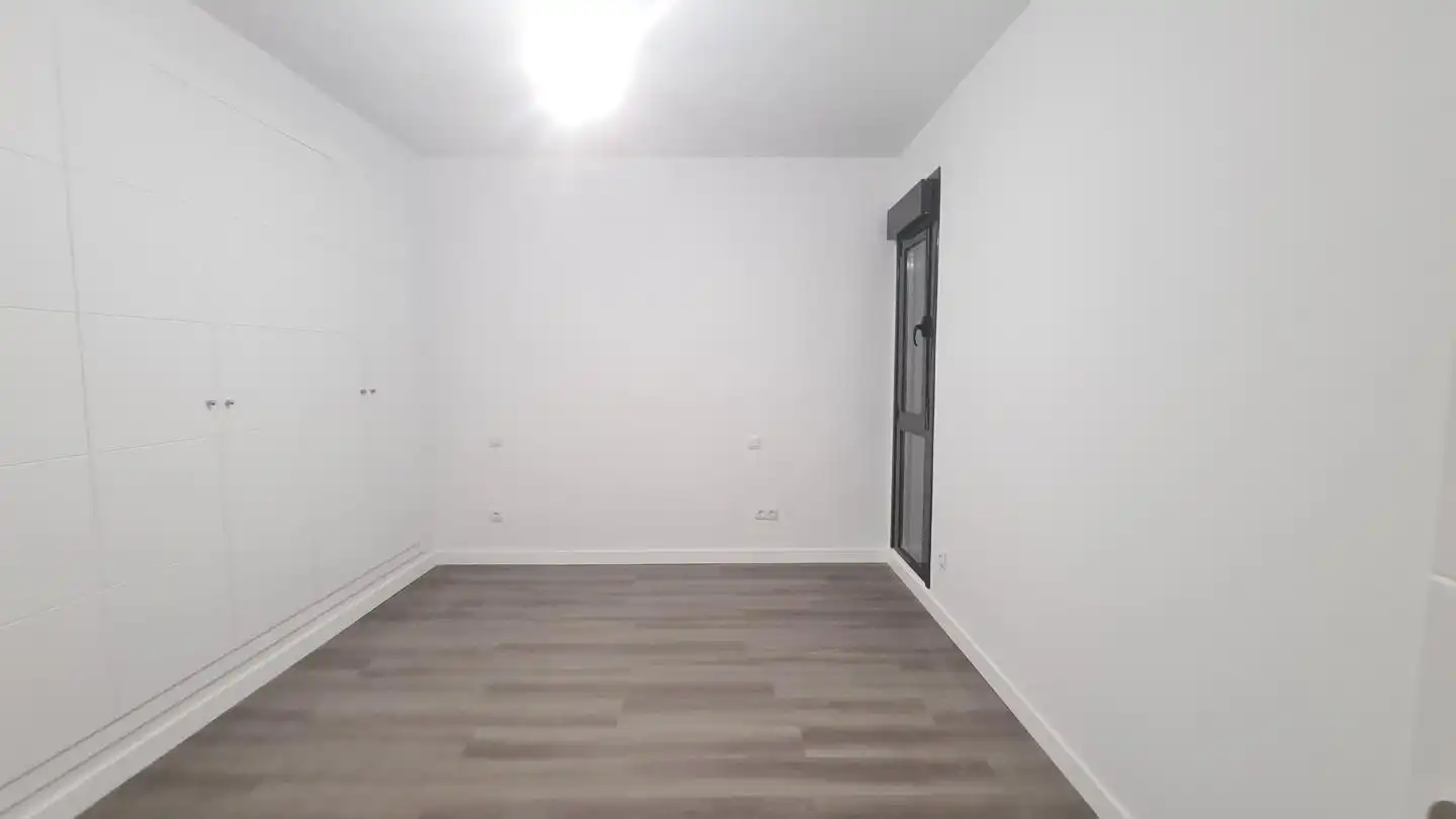 Planta baja en venta en La Adrada  con Calefacción, Terraza y Trastero