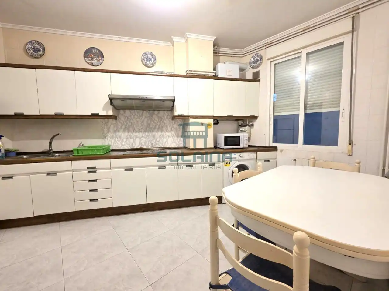 Cocina de Piso en venta en Ourense Capital  con Calefacción y Trastero