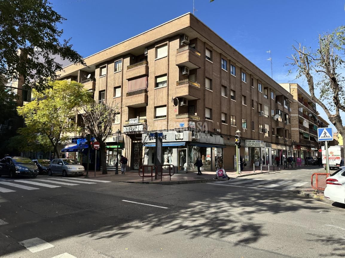 Exterior view of Flat for sale in Móstoles  with Air Conditioner, Heating and Private garden