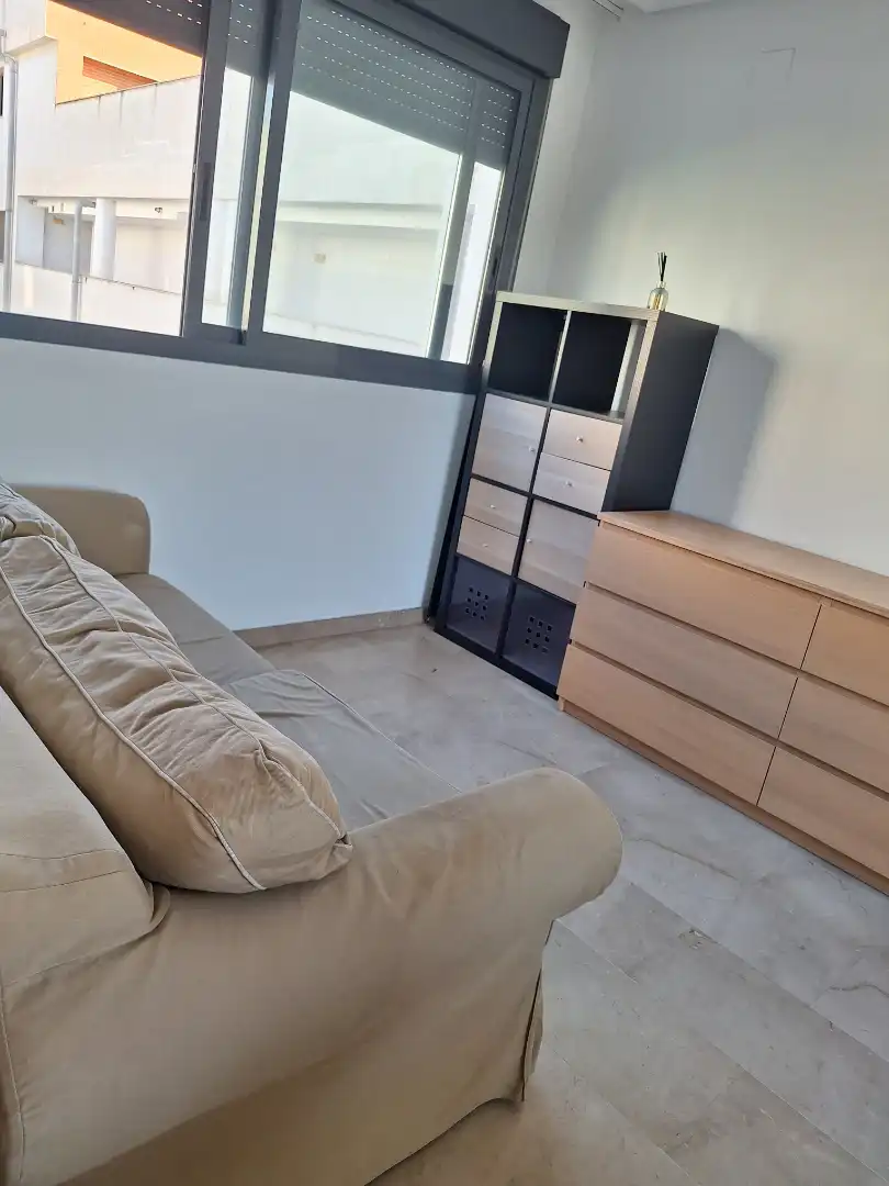 Schlafzimmer von Dachboden zur Miete in Valencia mit Klimaanlage, Heizung und Terrasse