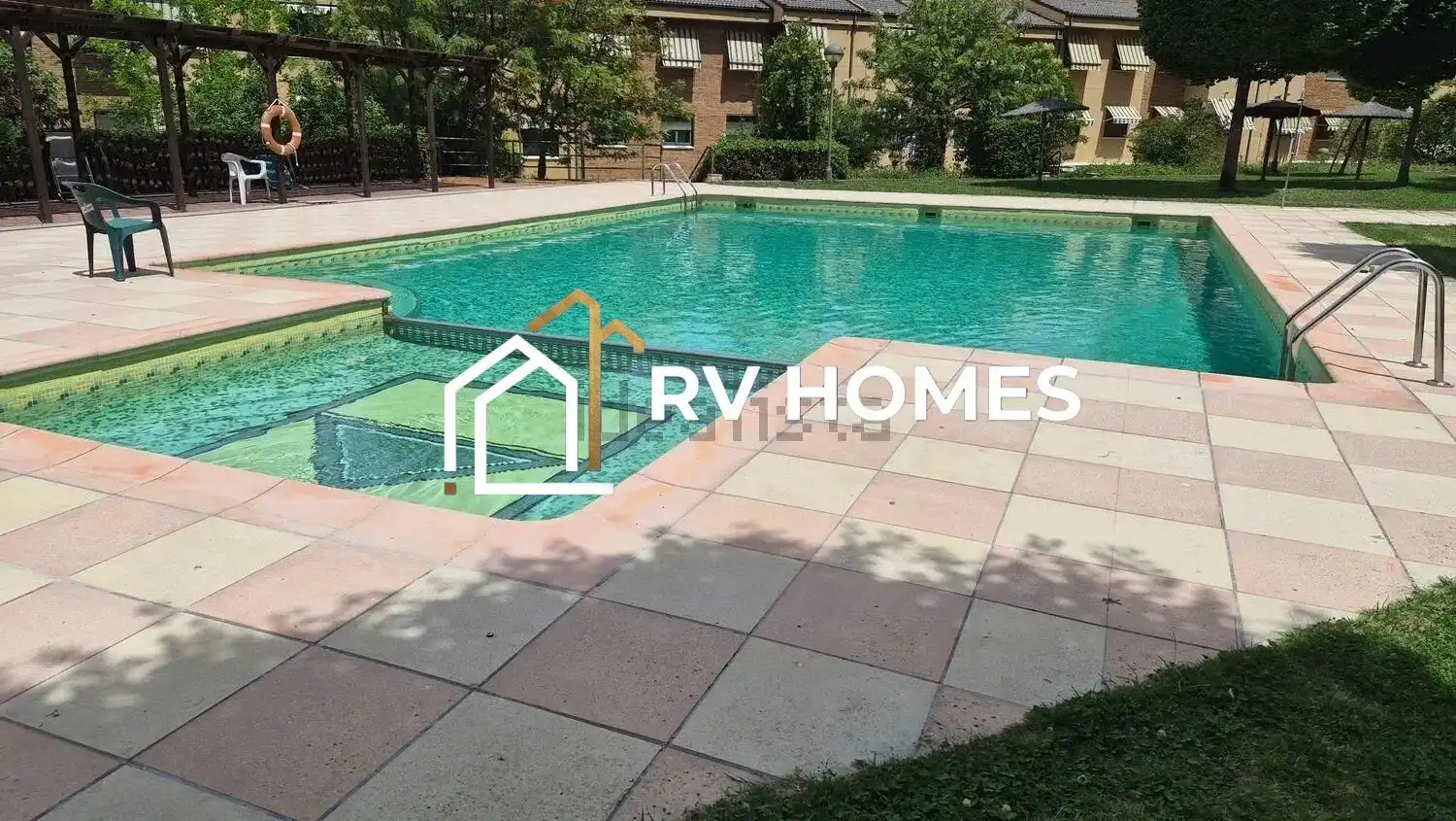 Piscina de Piso de alquiler en Cáceres con Aire acondicionado, Calefacción y Jardín privado
