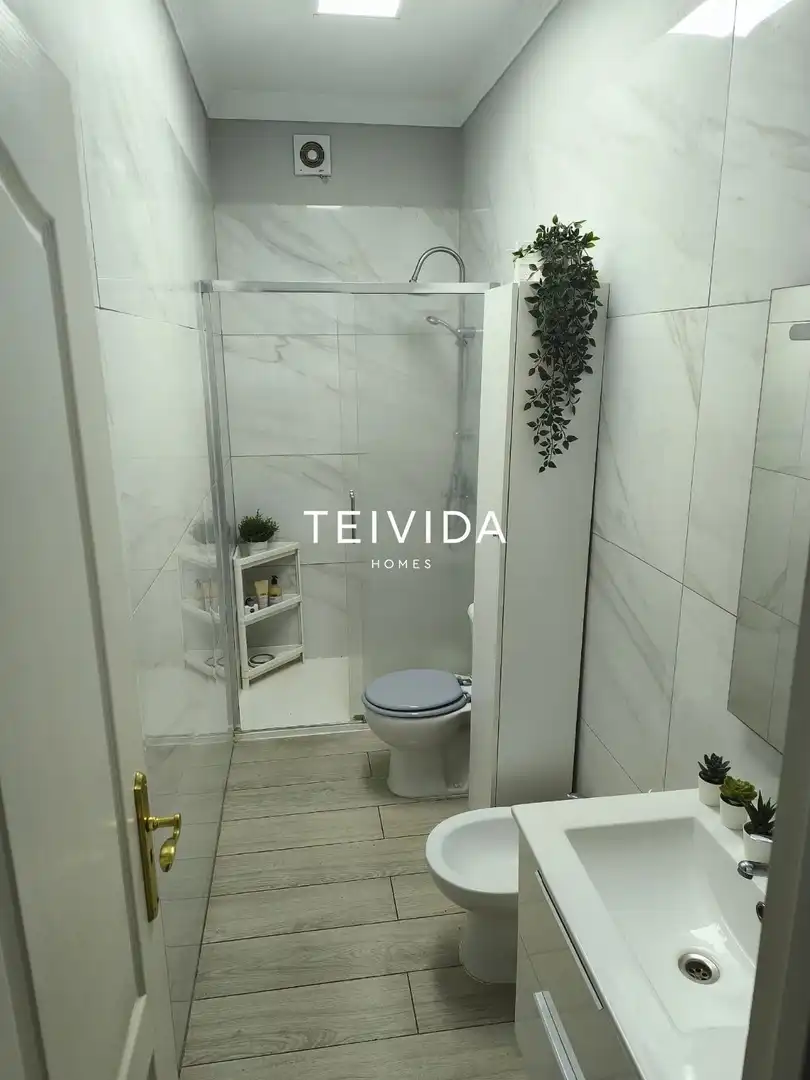 Bathroom of Flat for sale in San Cristóbal de la Laguna  with Private garden and Furnished