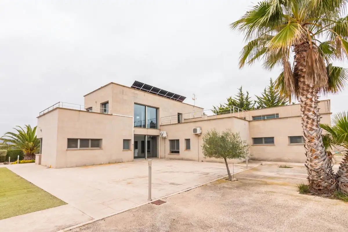 Vista exterior de Casa o xalet en venda en Yecla amb Aire condicionat, Calefacció i Jardí privat