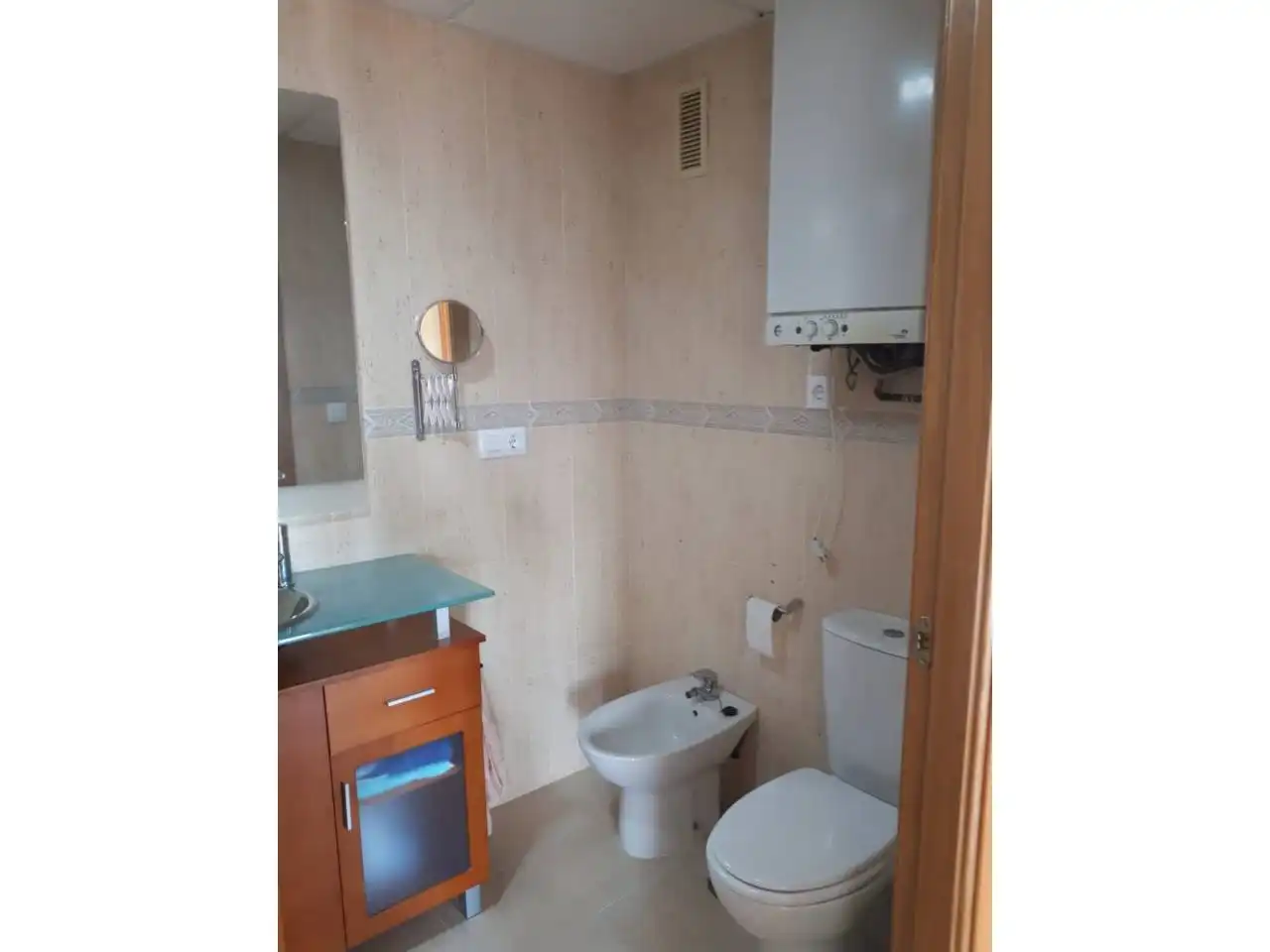 Badezimmer von Wohnung zur Miete in Don Benito mit Klimaanlage, Heizung und Möbliert