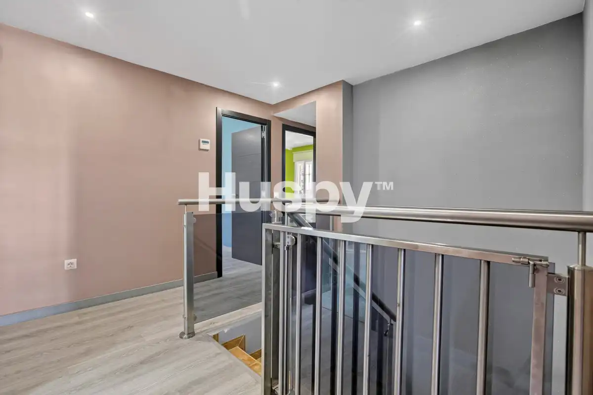 Chalet con balcón en venta en Calle Torre del Oro, imagen 11