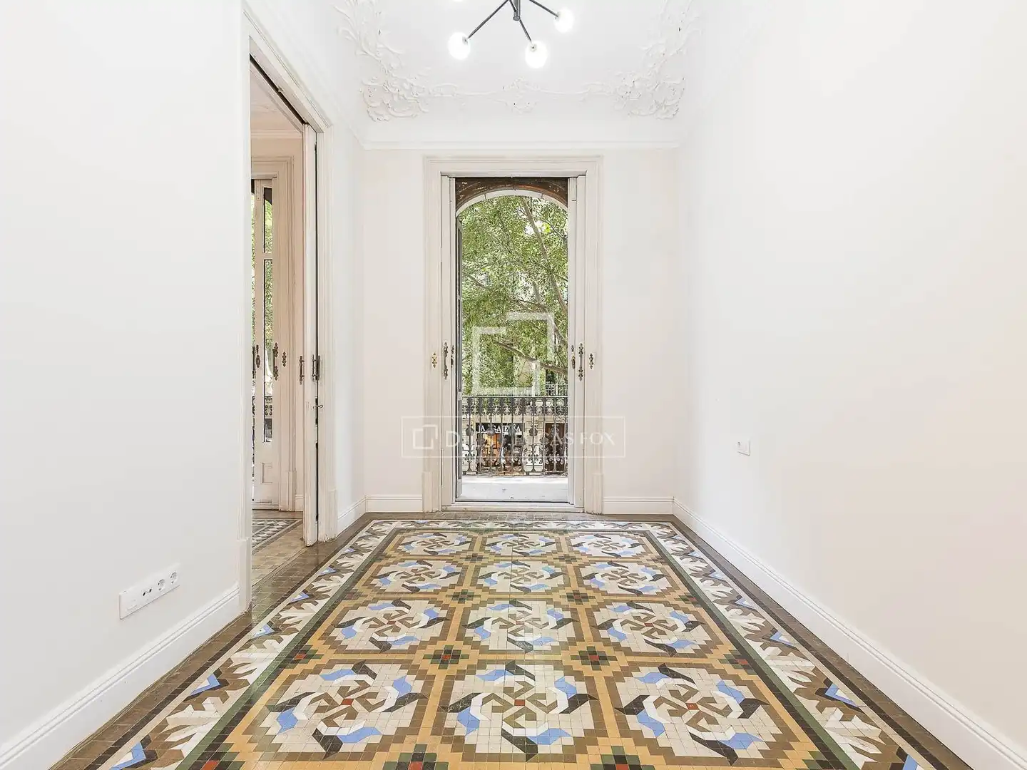 Flat for sale in Barcelona  with Air Conditioner, Private garden and Terrace