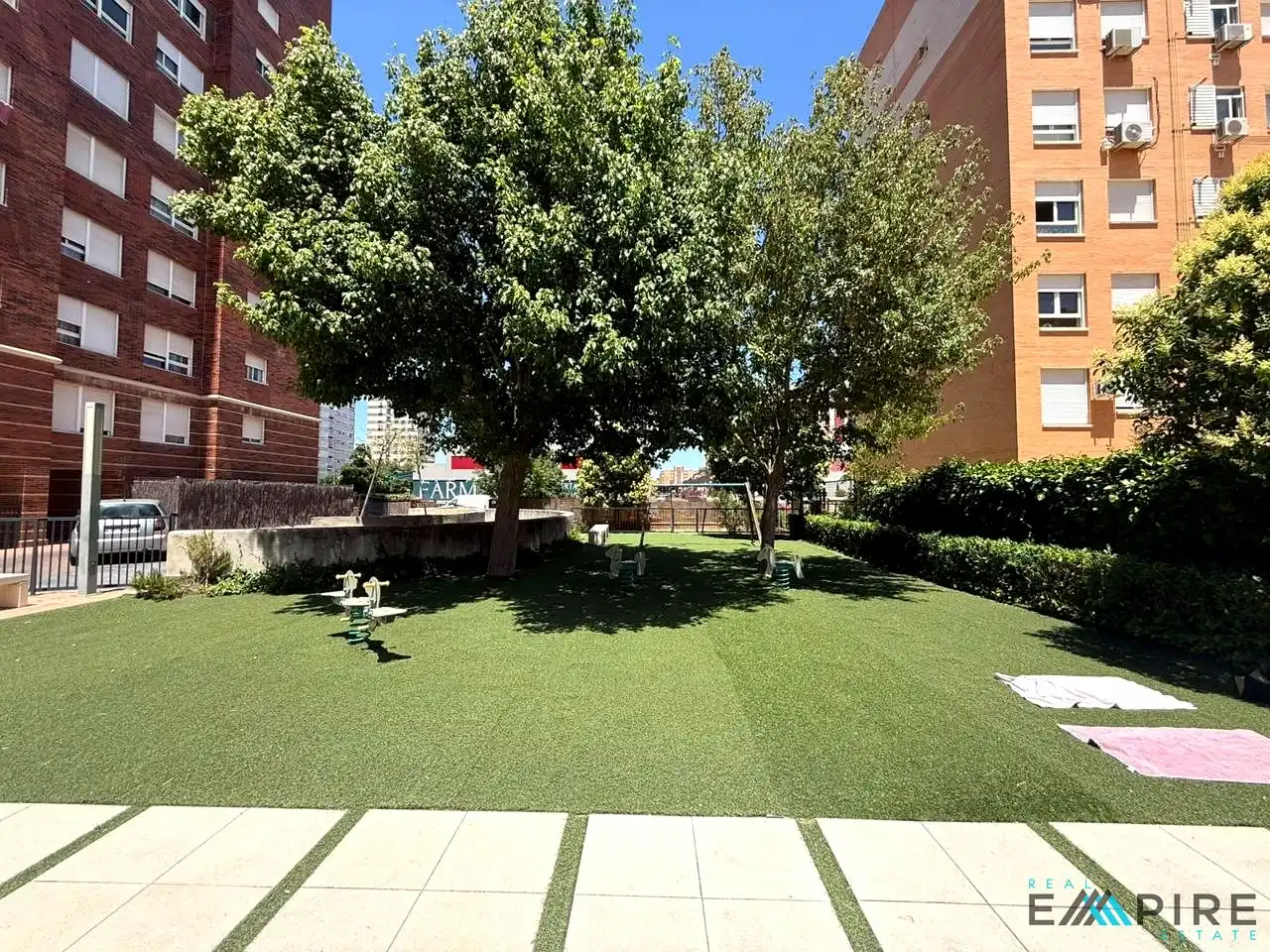 Garden of Flat for sale in Parla  with Air Conditioner, Heating and Storage room
