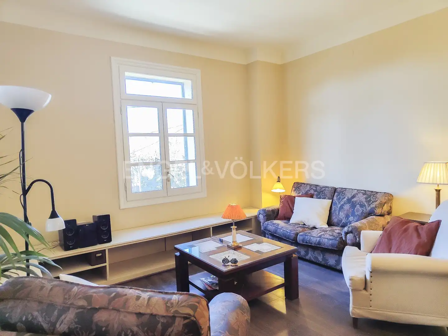 Sala d'estar de Casa o xalet de lloguer en Barcelona amb Aire condicionat, Calefacció i Jardí privat