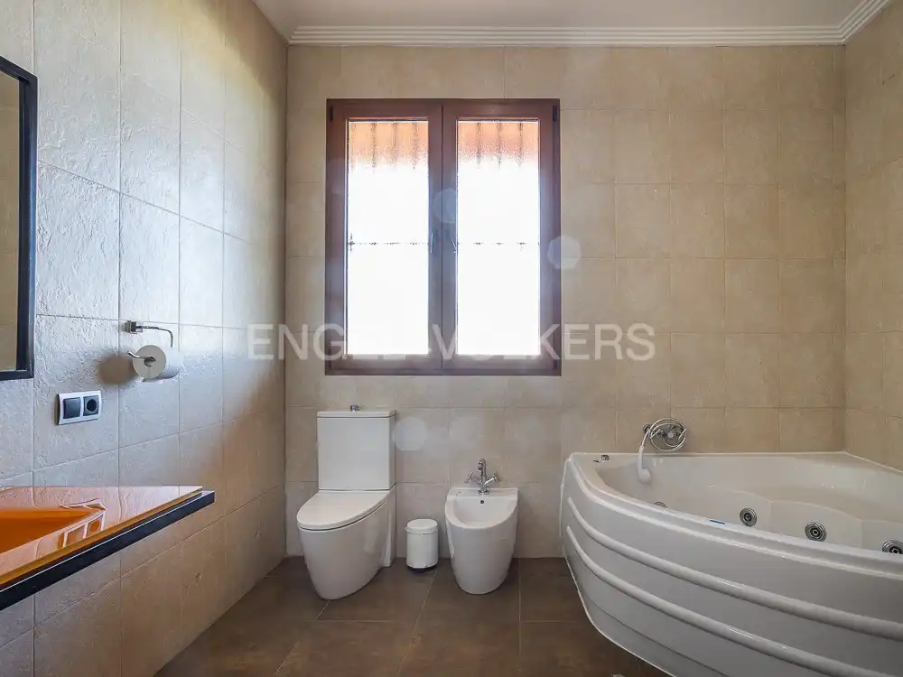 Bathroom of Houses for sale in Dénia  with Air Conditioner, Heating and Private garden