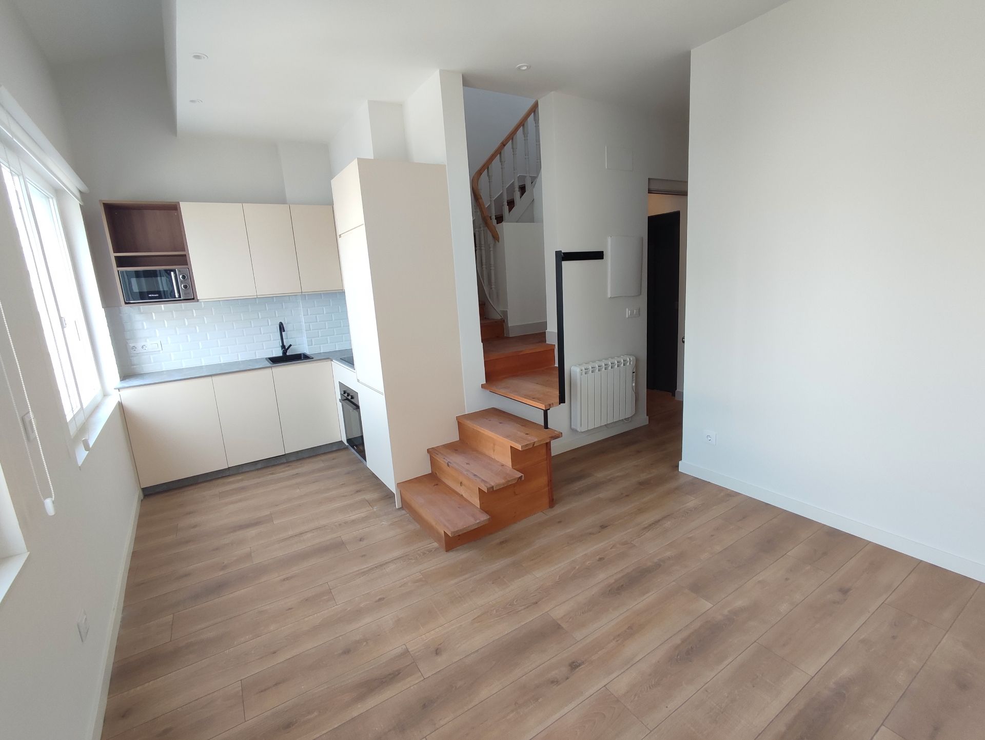 Apartament de lloguer en A Coruña Capital  amb Calefacció, Forn i Rentadora
