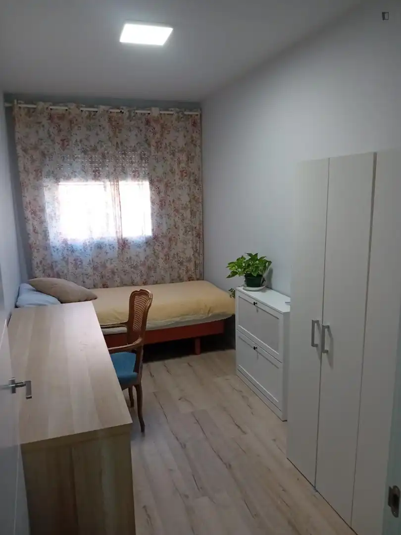 Bedroom of Apartments for share in Pallejà  with Air Conditioner, Heating and Furnished