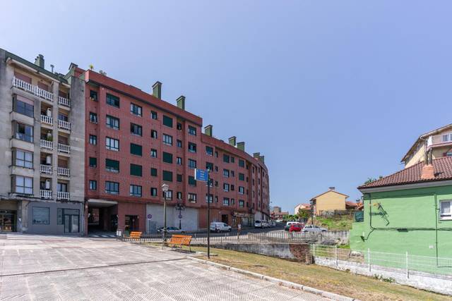 Piso en Venta en Calle ANTONIO MTEZ VEGA, MEDICO, 1 en Buenavista