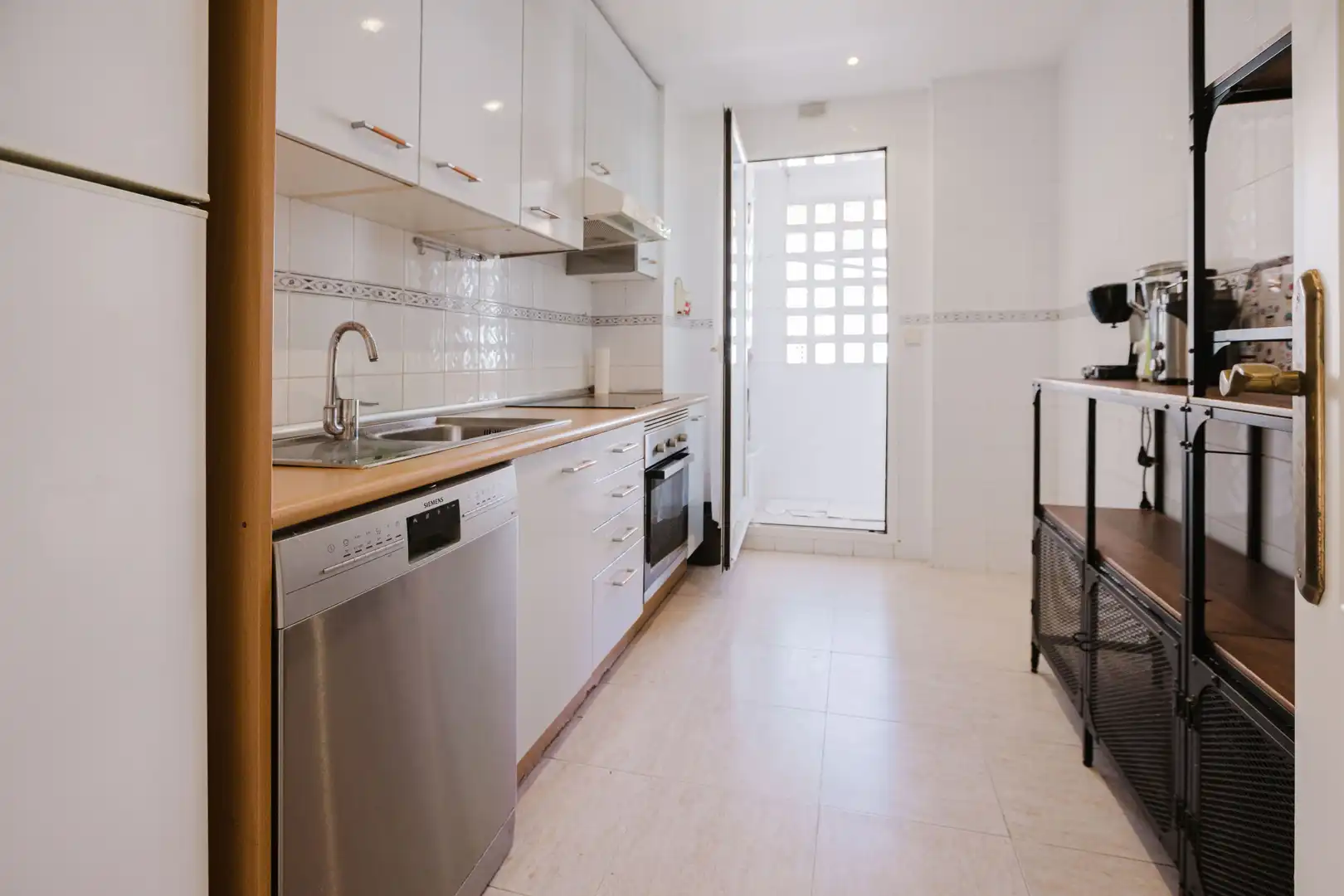 Apartamento con piscina en venta en Milla de Oro, imagen 27