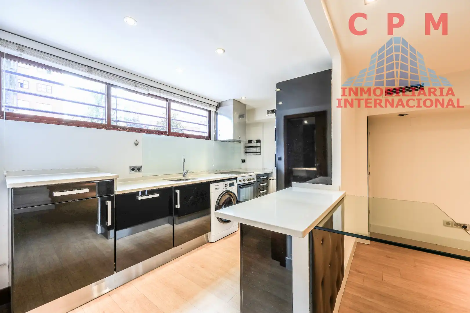 Kitchen of Flat for rent in Madrid  with Air Conditioner, Heating and Parquet flooring