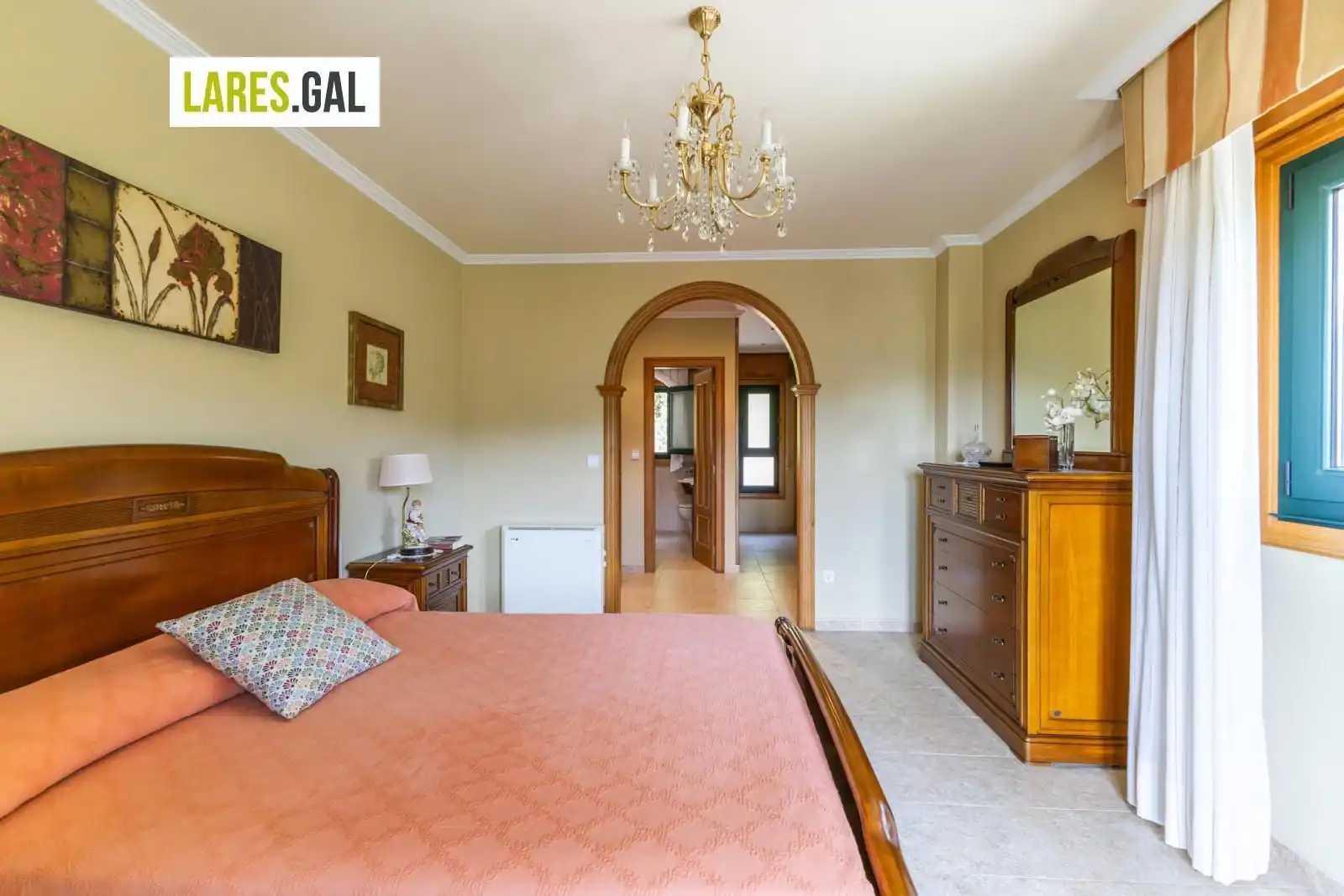 Schlafzimmer von Haus oder Chalet zum Verkauf in Cangas  mit Heizung, Terrasse und Möbliert