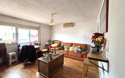 Living room of Flat for sale in  Madrid Capital