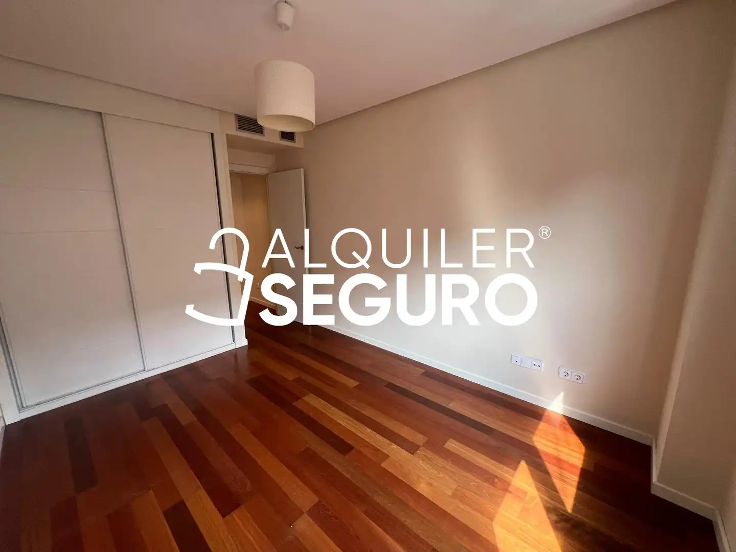Habitación de Piso de alquiler en Madrid con Aire acondicionado, Calefacción y Terraza