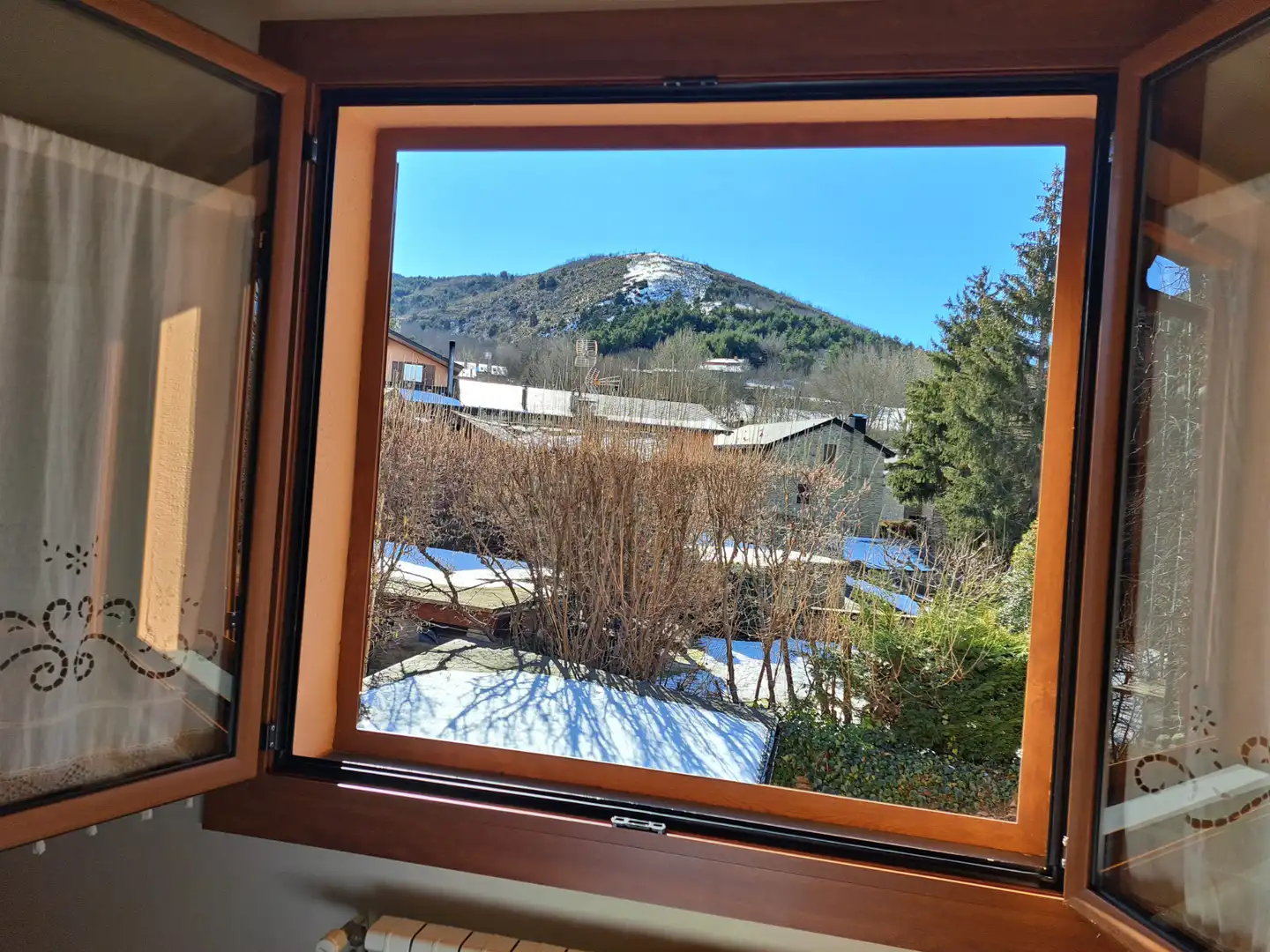 Vista exterior de Casa o xalet en venda en Fontanals de Cerdanya amb Calefacció, Terrassa i Moblat