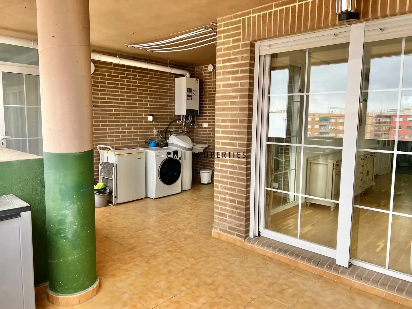 Terrassa de Pis de lloguer en Valencia amb Aire condicionat, Calefacció i Parquet