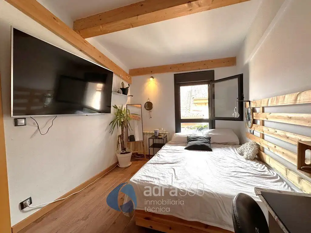 Schlafzimmer von Wohnungen zum Verkauf in  Logroño mit Heizung