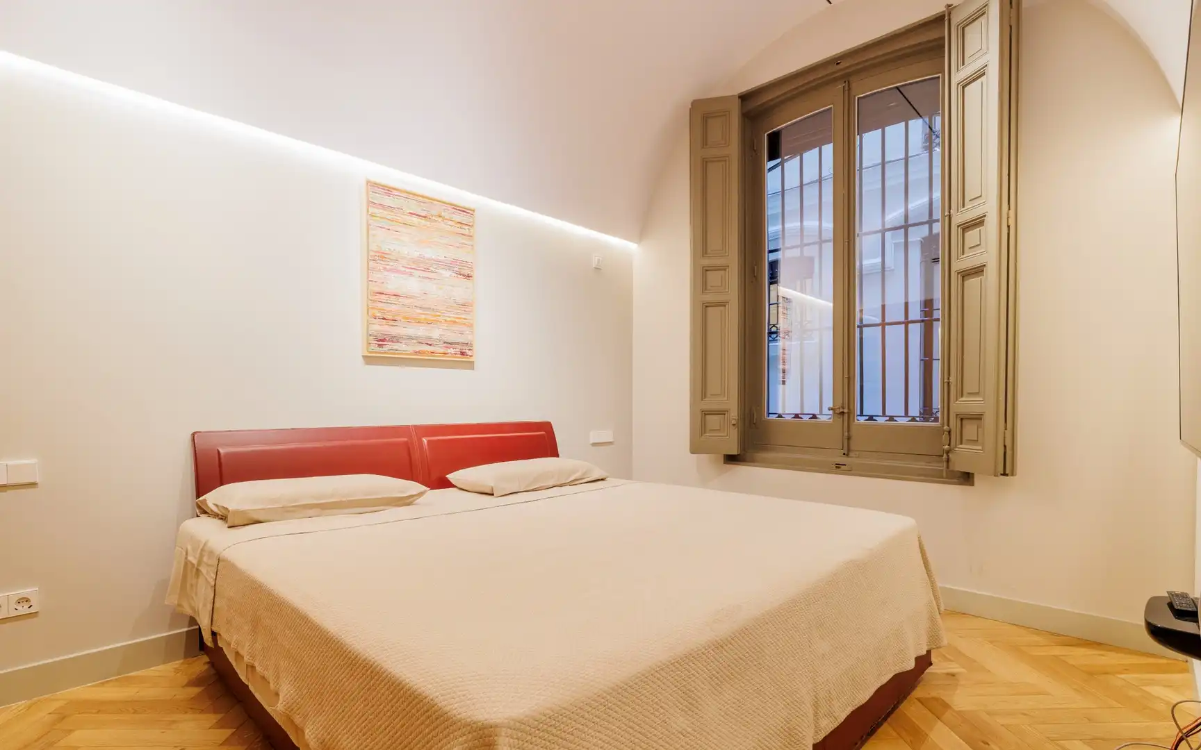 Piso en venta en Zorrilla, Cortes - Huertas