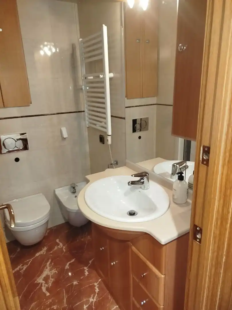 Baño de Piso en venta en Badalona con Aire acondicionado, Amueblado y Horno