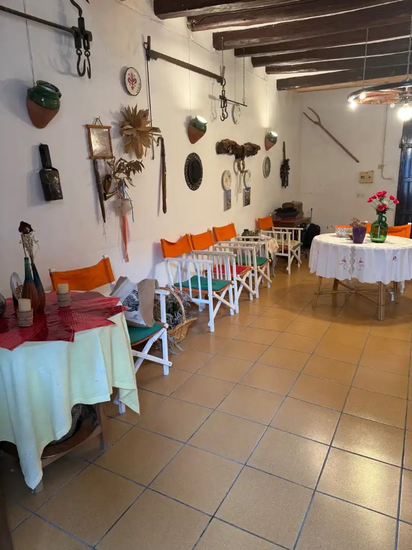 Casa amb terrassa en venda a Sant Jaume de Llierca, imagen 3