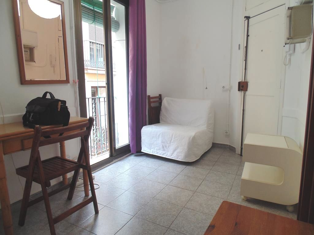 Dormitori de Estudi en venda en  Barcelona Capital amb Aire condicionat i Balcó