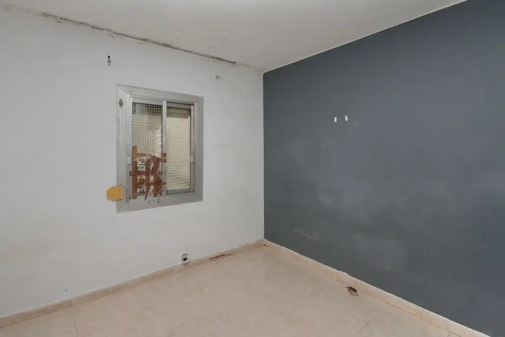 Bedroom of Flat for sale in Badalona