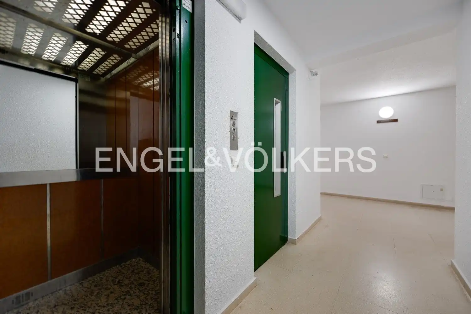 Flat for sale in Torrevieja  with Air Conditioner, Heating and Private garden