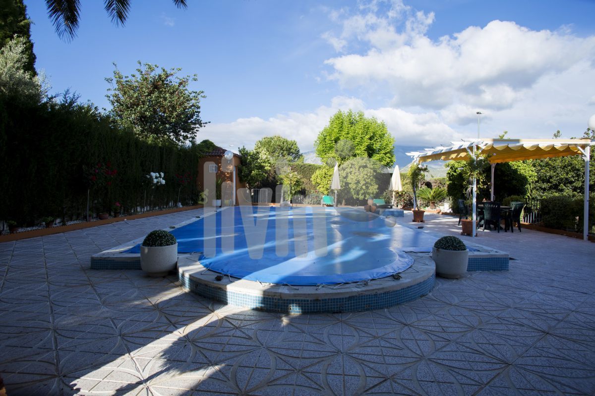 Swimming pool of House or chalet for sale in  Jaén Capital  with Air Conditioner, Heating and Swimming Pool