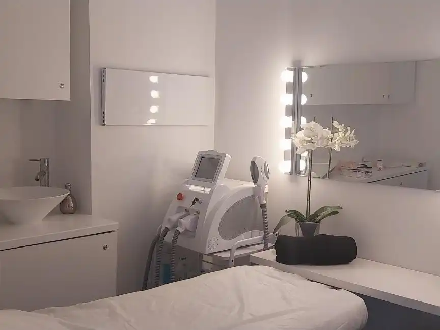 Schlafzimmer von Geschaftsraum zum Verkauf in Alcobendas mit Klimaanlage und Heizung